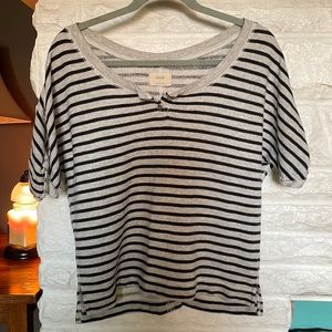 Aerie relaxed sweatshirt tee. Navy and gray stripped.
